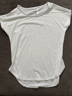 ZYIA White Dolman Sleeve Active Top